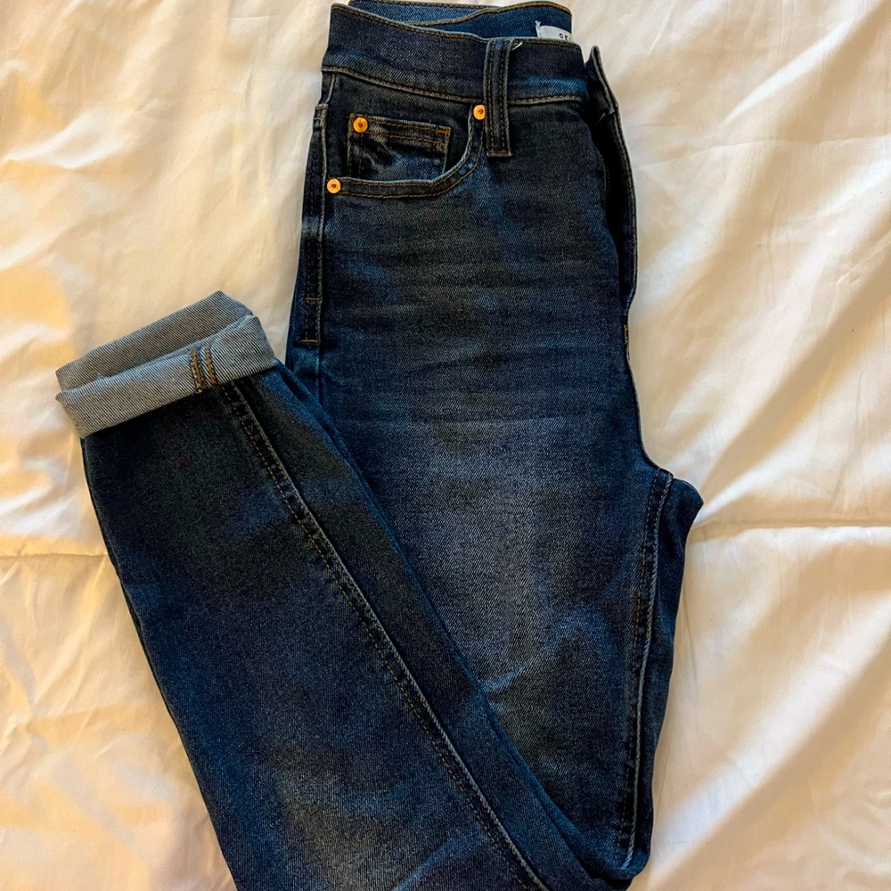 Mom Jeans with rose gold hardware